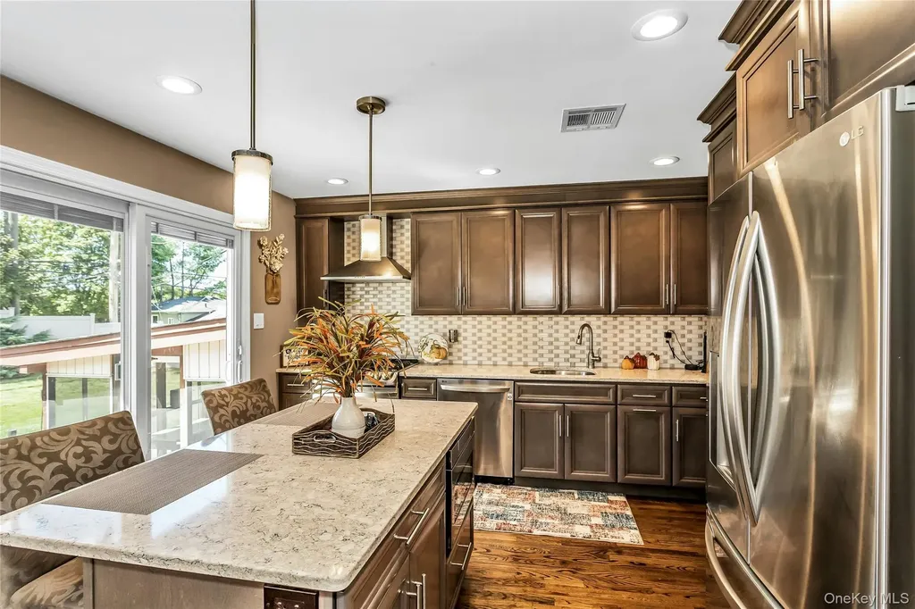 3 Harrow Lane Old Bethpage NY 11804