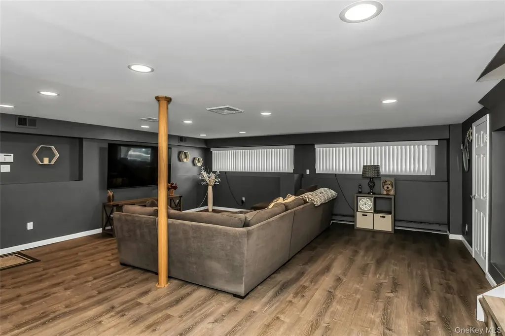 3 Harrow Lane Old Bethpage NY 11804