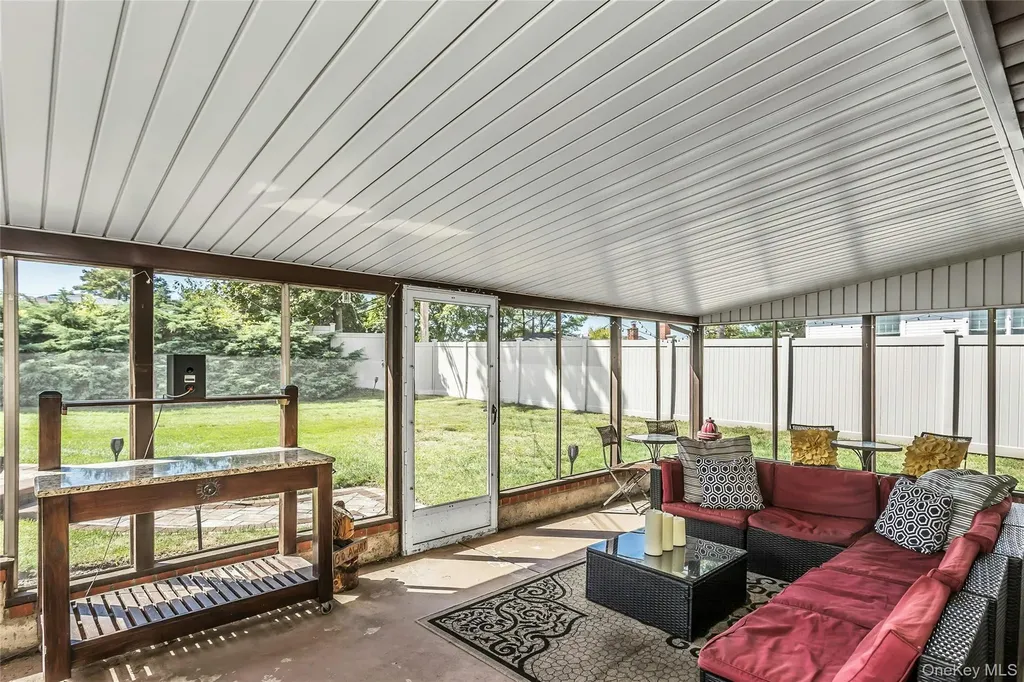 3 Harrow Lane Old Bethpage NY 11804