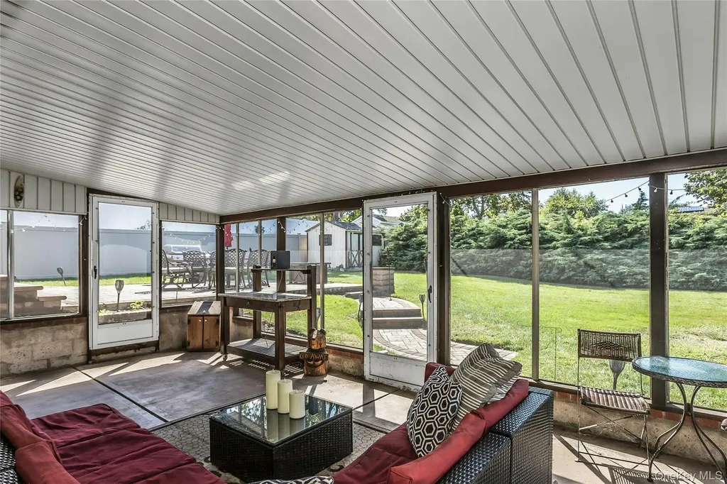 3 Harrow Lane Old Bethpage NY 11804