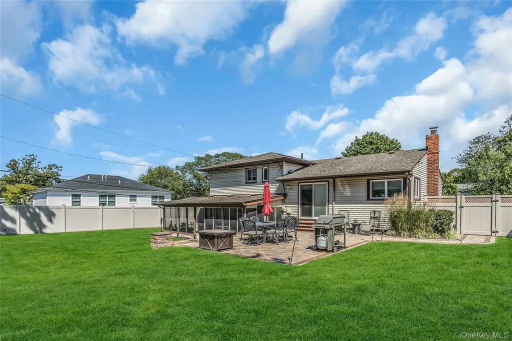 3 Harrow Lane Old Bethpage NY 11804