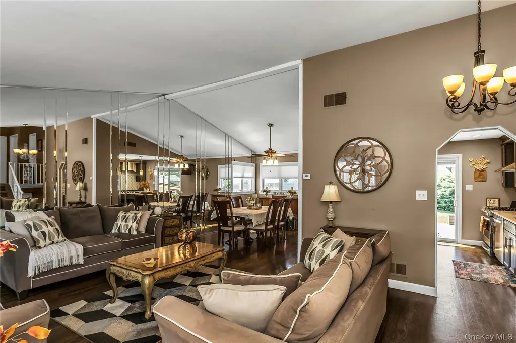3 Harrow Lane Old Bethpage NY 11804