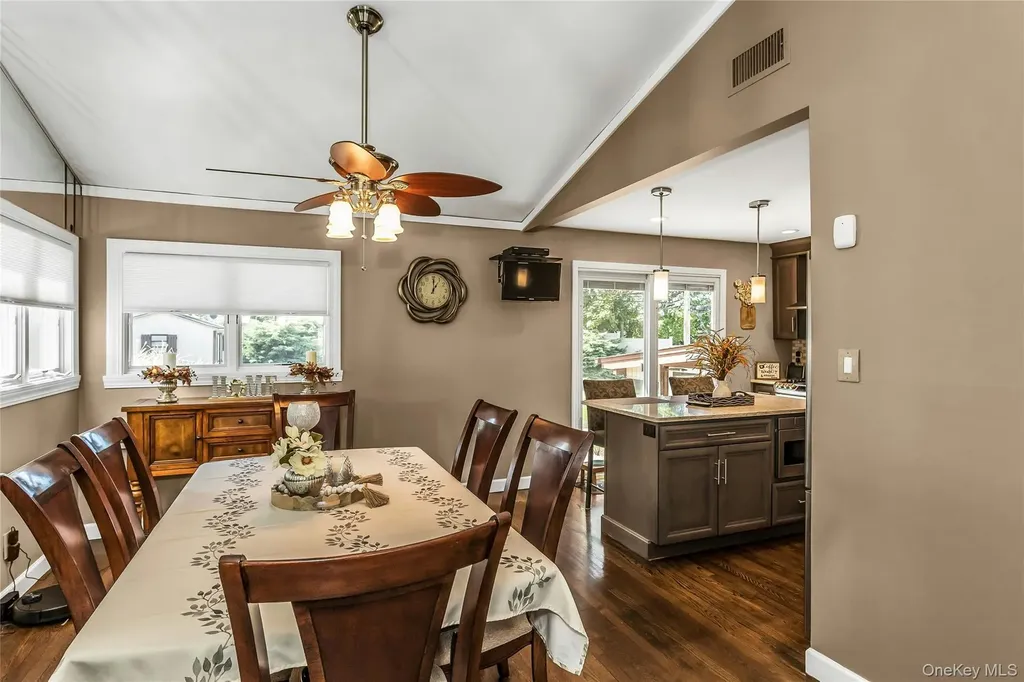 3 Harrow Lane Old Bethpage NY 11804