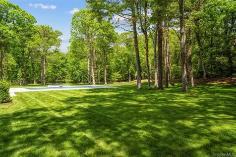 12 Quaker Ridge Drive Brookville NY 11545