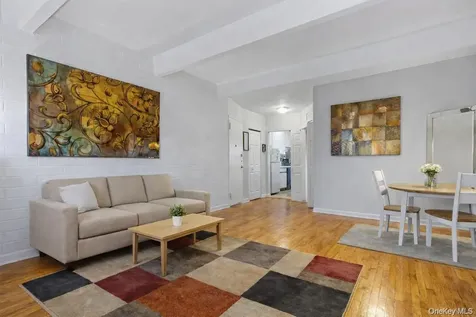 103 Wiltshire Road Scarsdale NY 10583