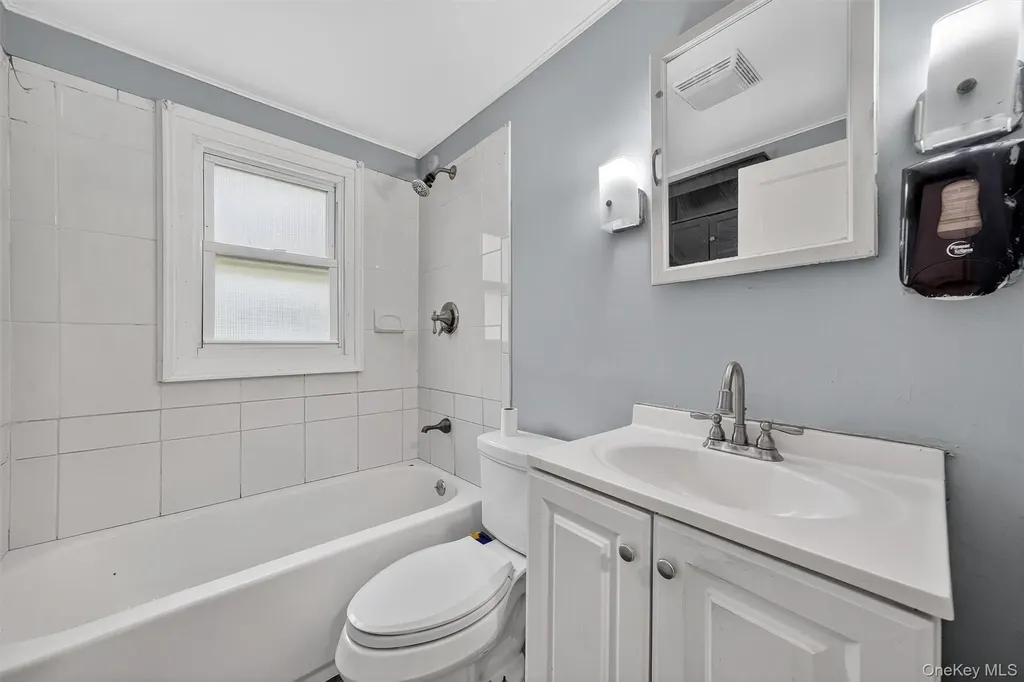 2 Treadwell Circle Poughkeepsie NY 12601