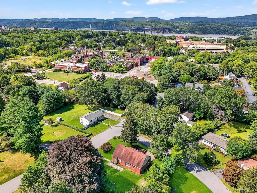 2 Treadwell Circle Poughkeepsie NY 12601