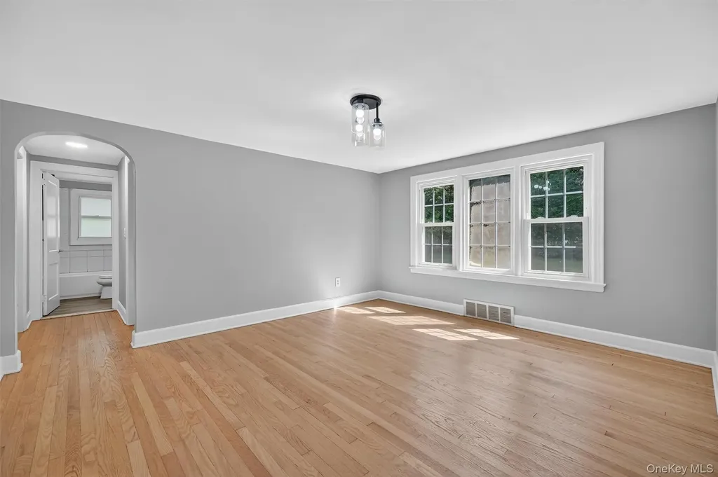 2 Treadwell Circle Poughkeepsie NY 12601