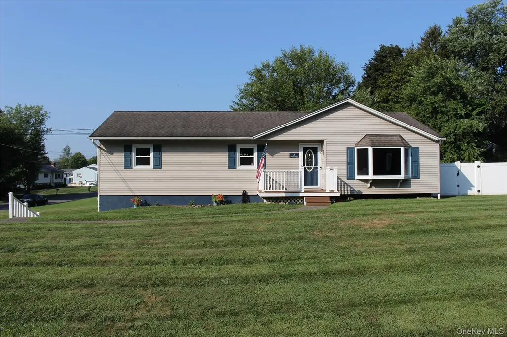 3 Bridle Path Newburgh NY 12550