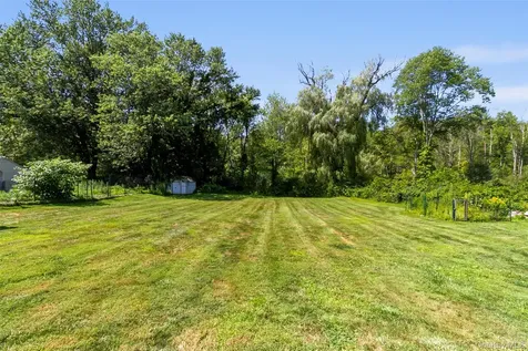 141 Dixon Road Carmel NY 10512