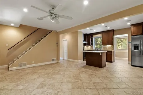 141 Dixon Road Carmel NY 10512