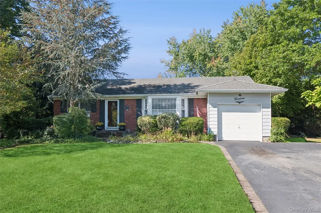 14 Radburn Drive Commack NY 11725