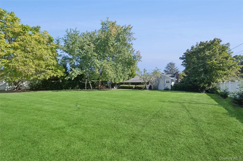 14 Radburn Drive Commack NY 11725