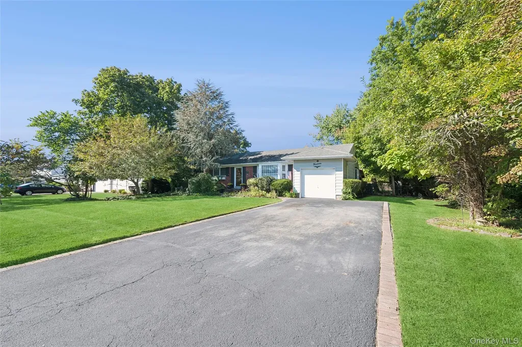 14 Radburn Drive Commack NY 11725
