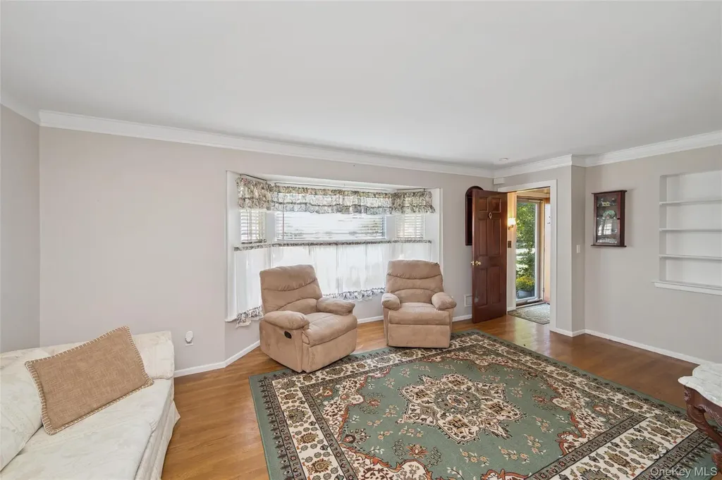 14 Radburn Drive Commack NY 11725