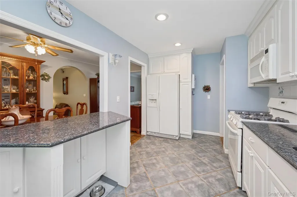 14 Radburn Drive Commack NY 11725