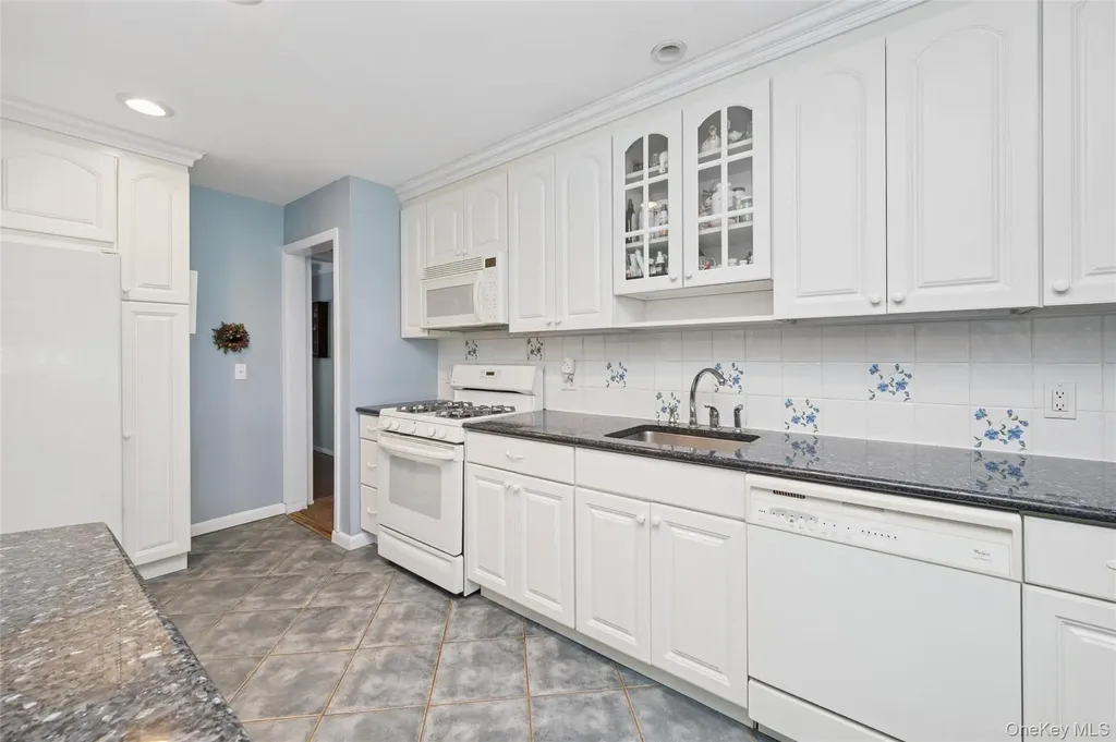 14 Radburn Drive Commack NY 11725