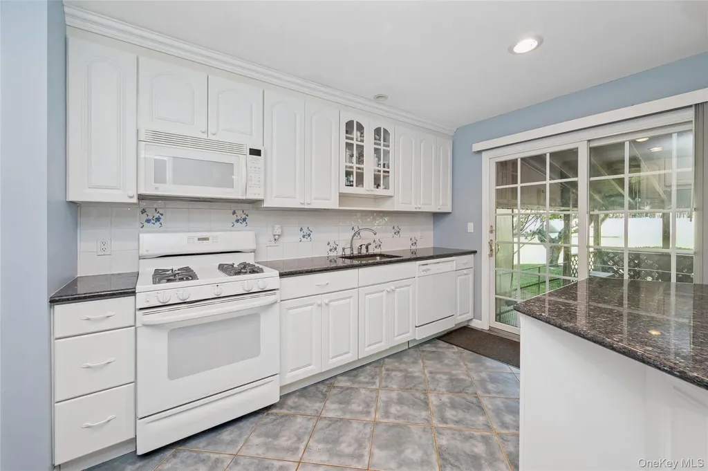 14 Radburn Drive Commack NY 11725