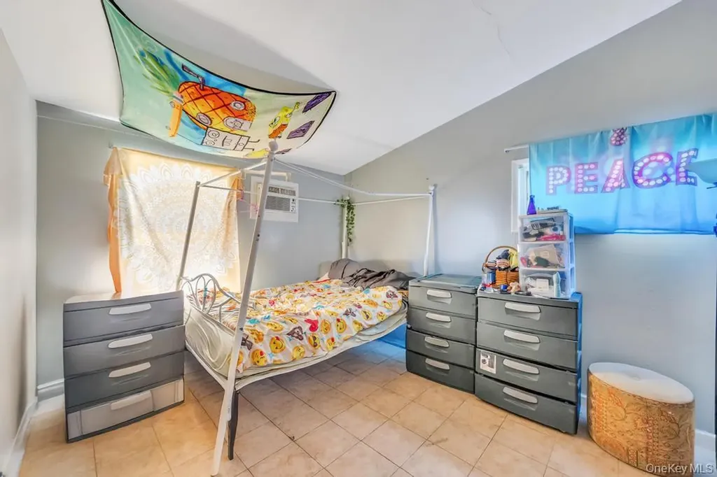 42 Richmond Street Islip NY 11751