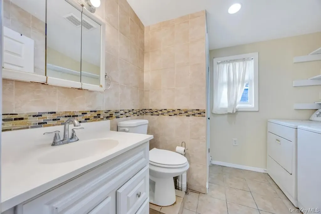 42 Richmond Street Islip NY 11751