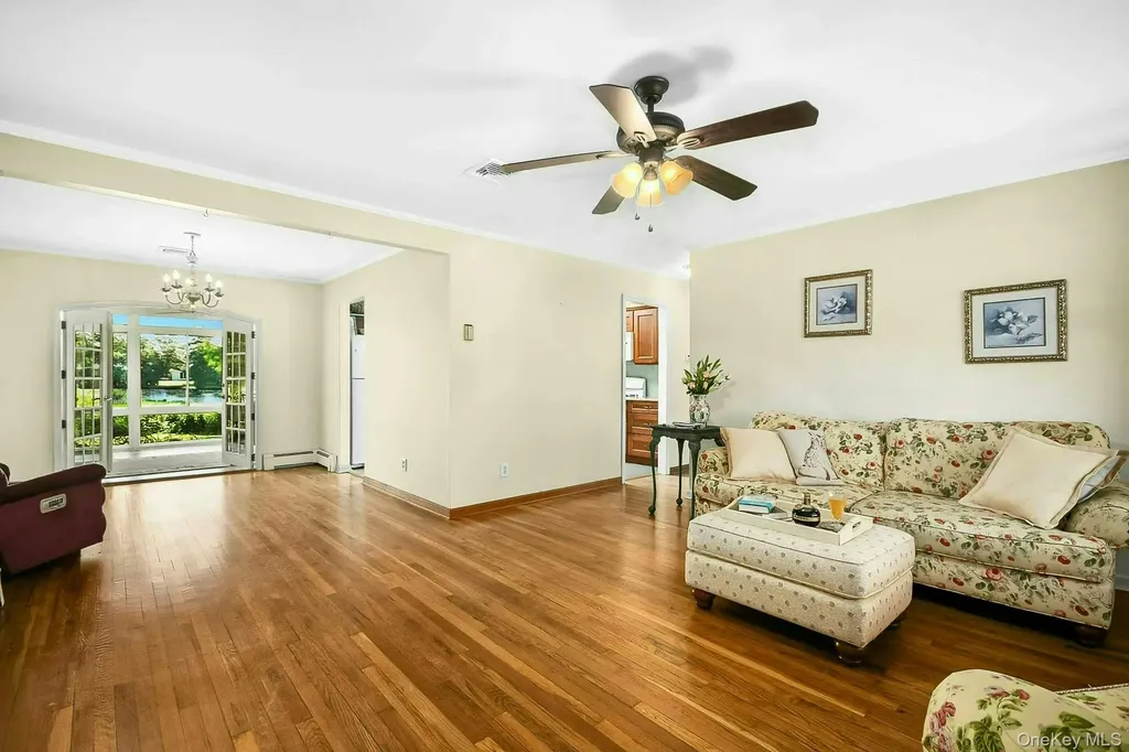 59 Wingam Drive Islip NY 11751