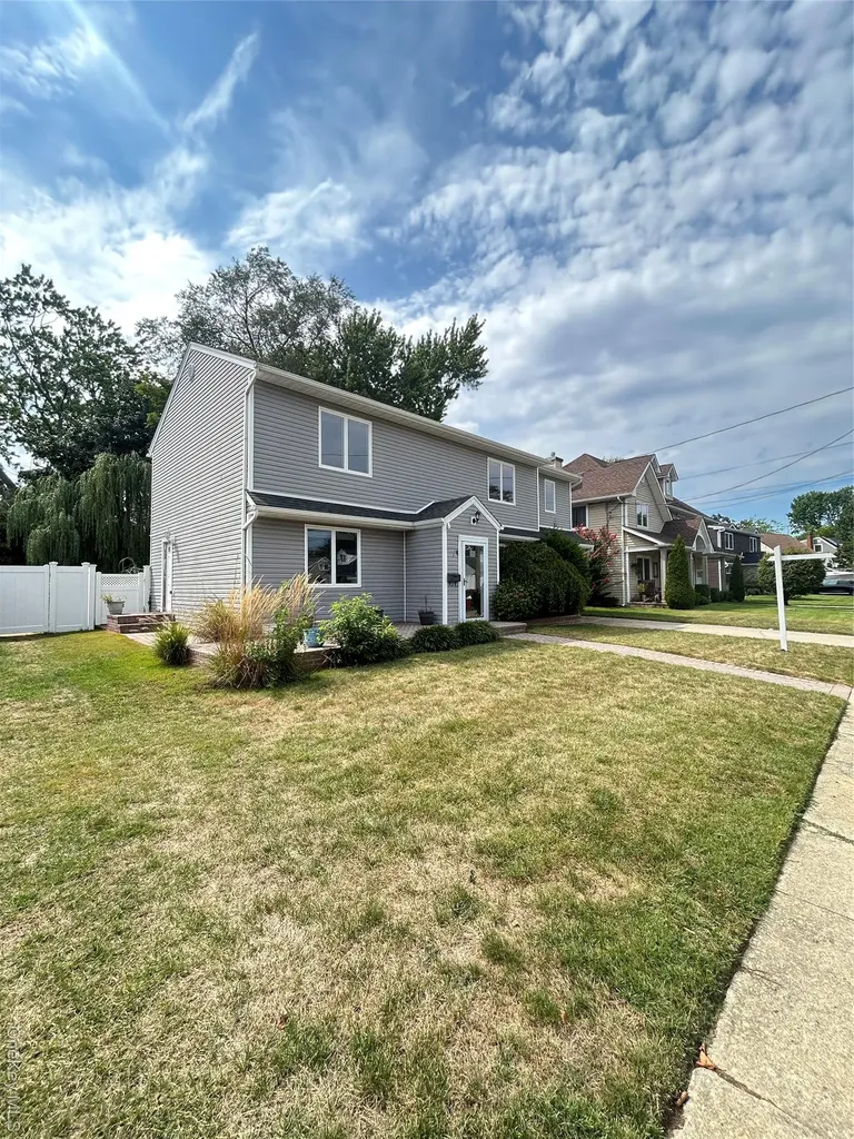 3068 Xavier Place Oceanside NY 11572