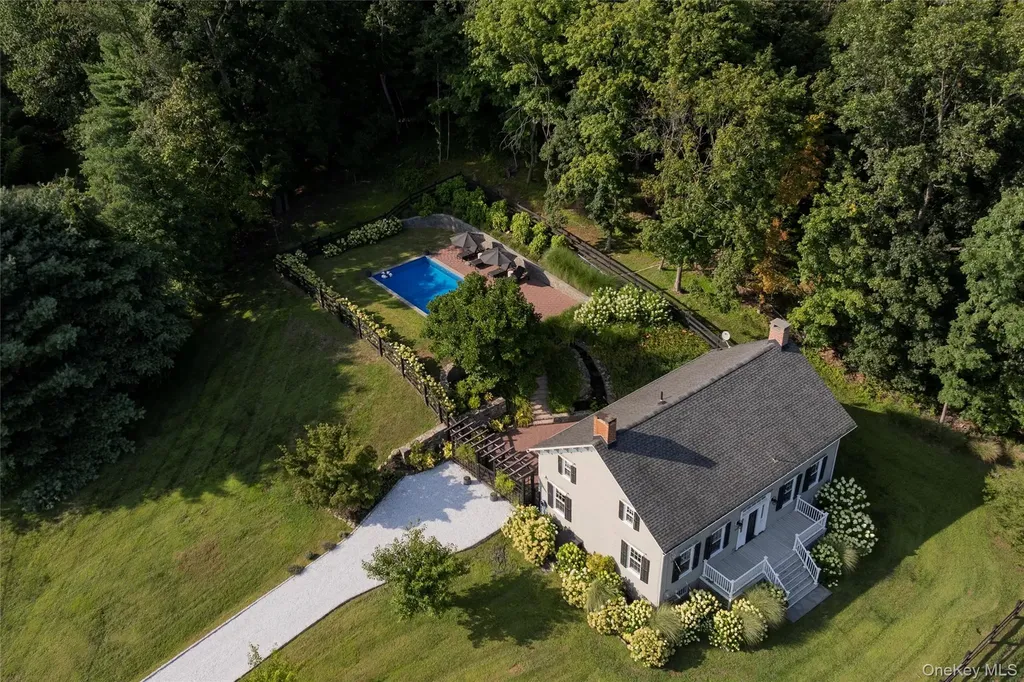 164 Vassar Road Poughkeepsie NY 12603