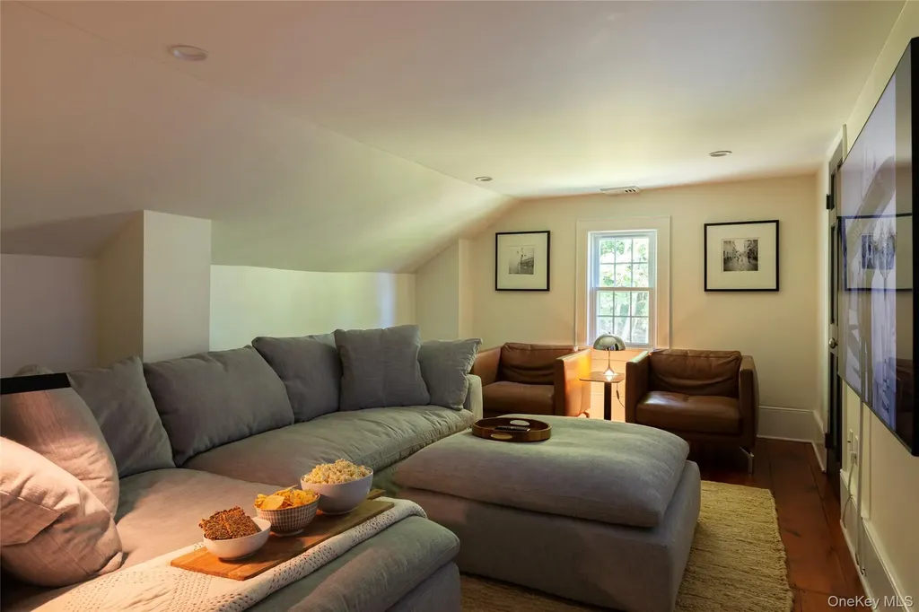 164 Vassar Road Poughkeepsie NY 12603
