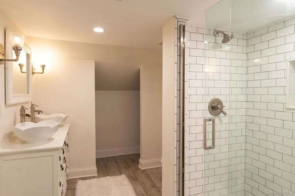 164 Vassar Road Poughkeepsie NY 12603