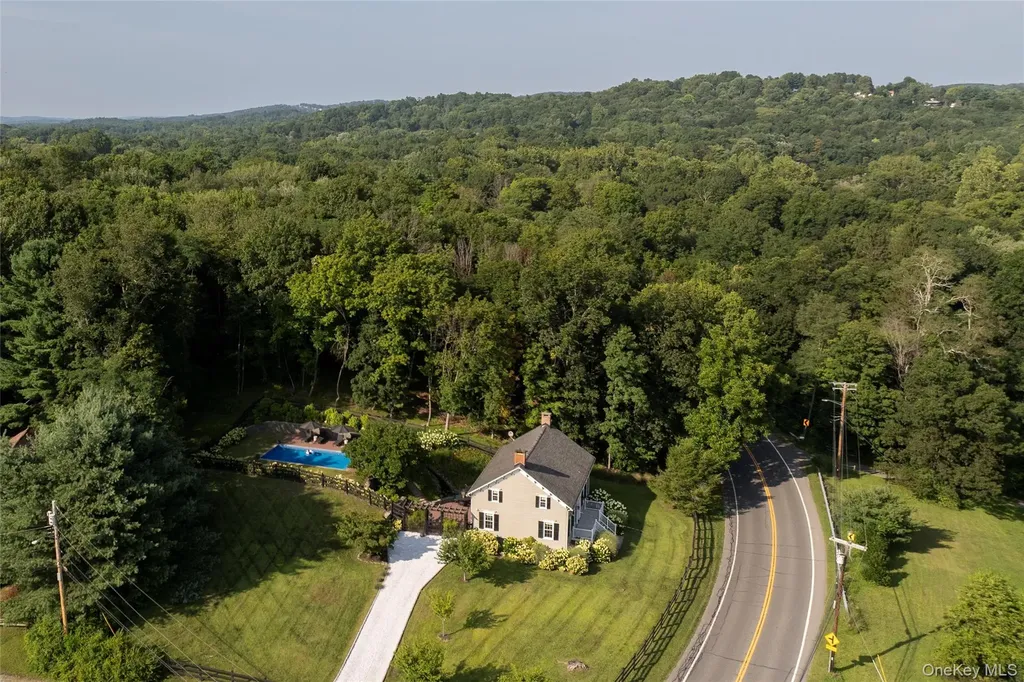 164 Vassar Road Poughkeepsie NY 12603
