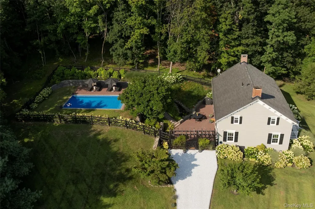 164 Vassar Road Poughkeepsie NY 12603