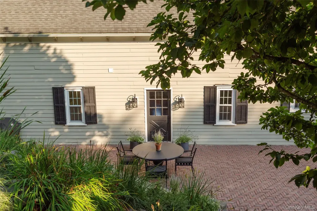 164 Vassar Road Poughkeepsie NY 12603