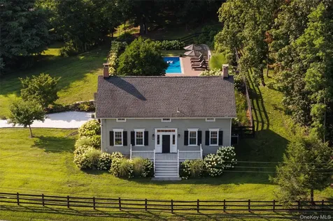 164 Vassar Road Poughkeepsie NY 12603