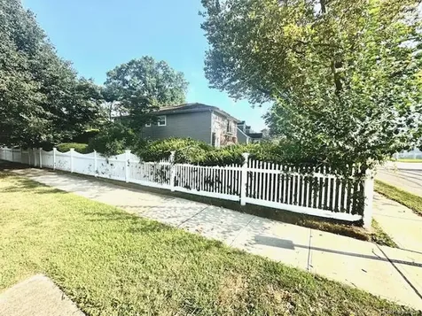 2743 Milburn Avenue Baldwin NY 11510