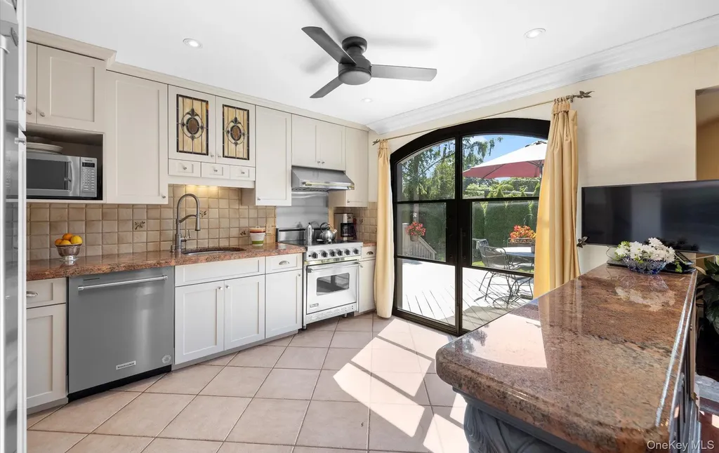 14 John Drive Old Bethpage NY 11804