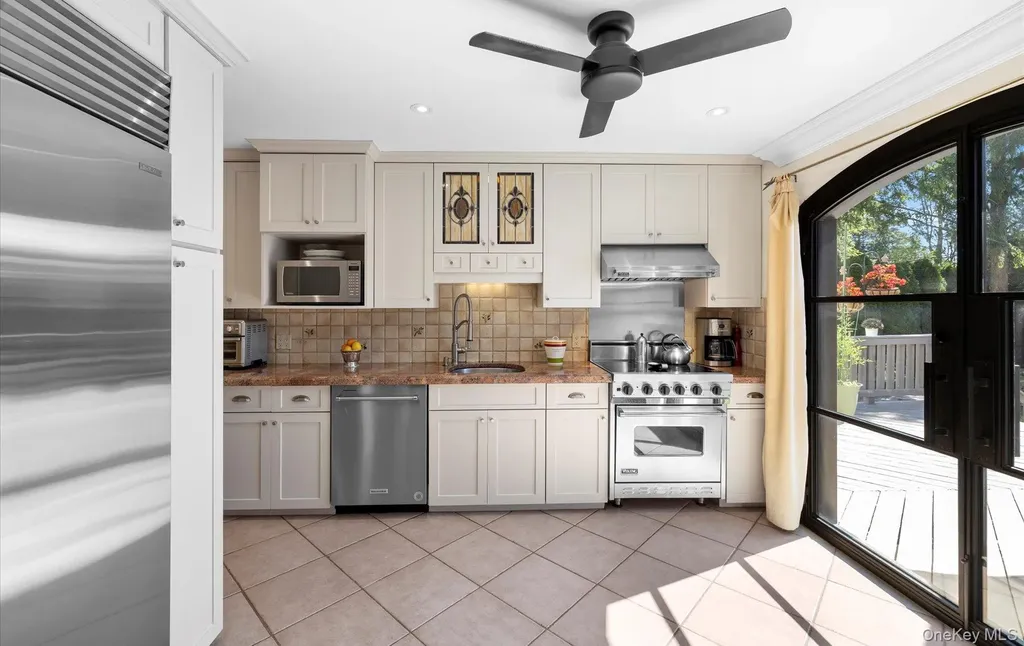 14 John Drive Old Bethpage NY 11804