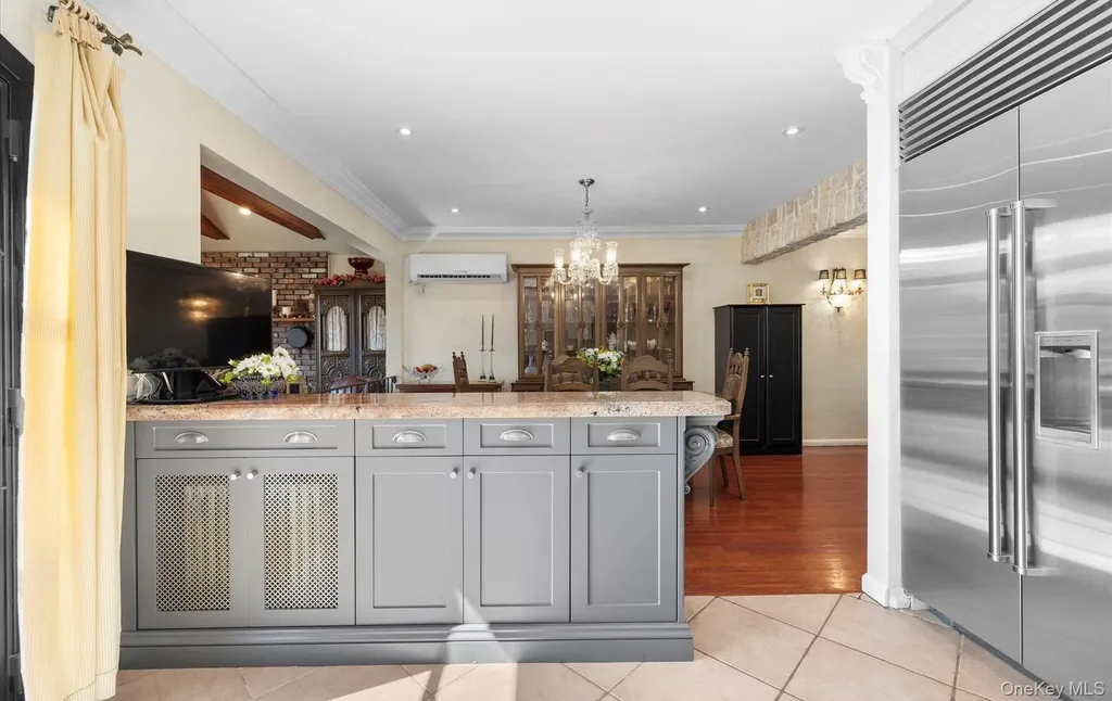 14 John Drive Old Bethpage NY 11804