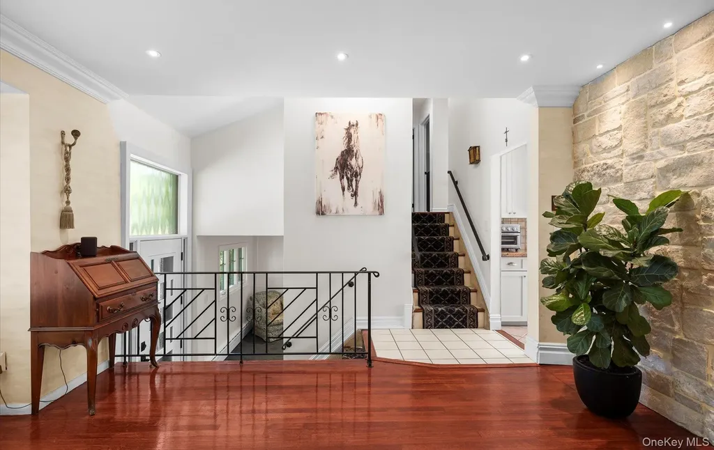 14 John Drive Old Bethpage NY 11804