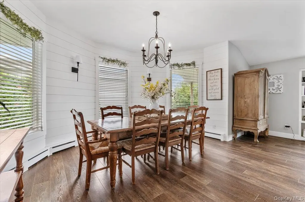 308 Sunset Boulevard Massapequa NY 11758