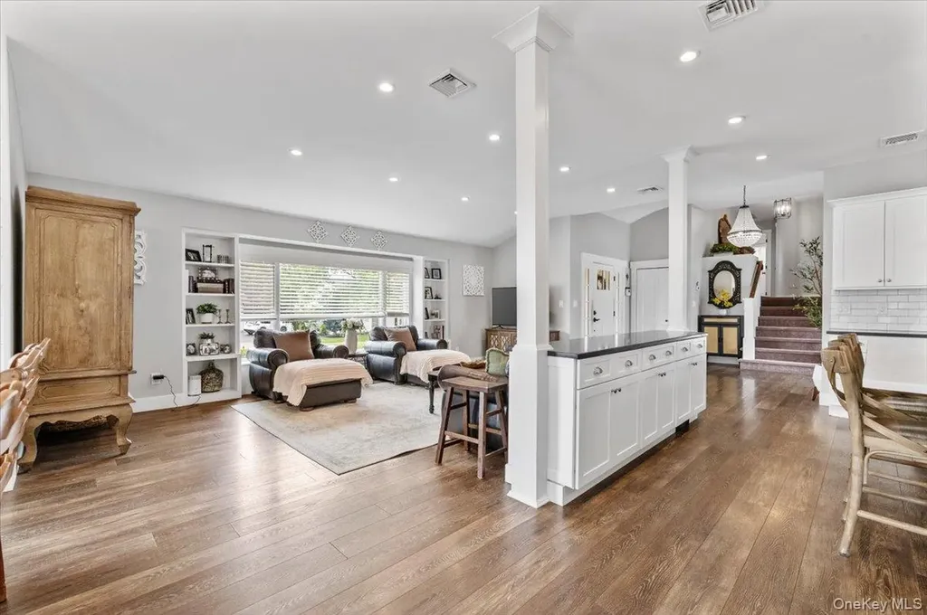 308 Sunset Boulevard Massapequa NY 11758