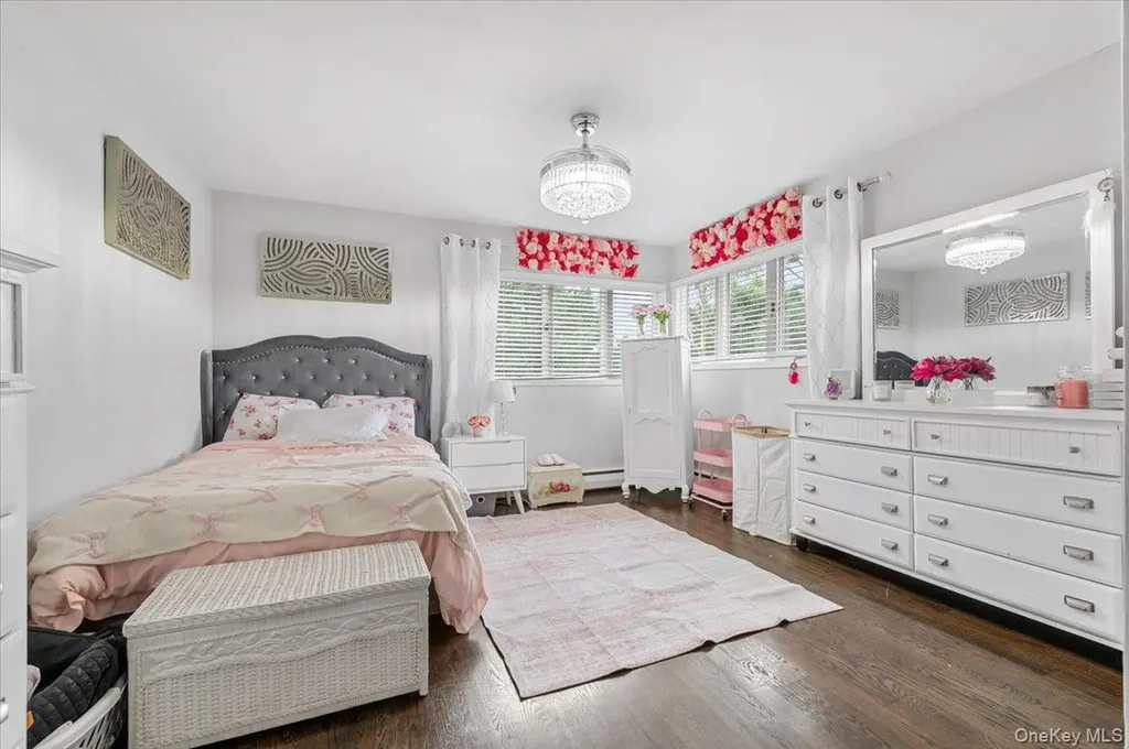308 Sunset Boulevard Massapequa NY 11758