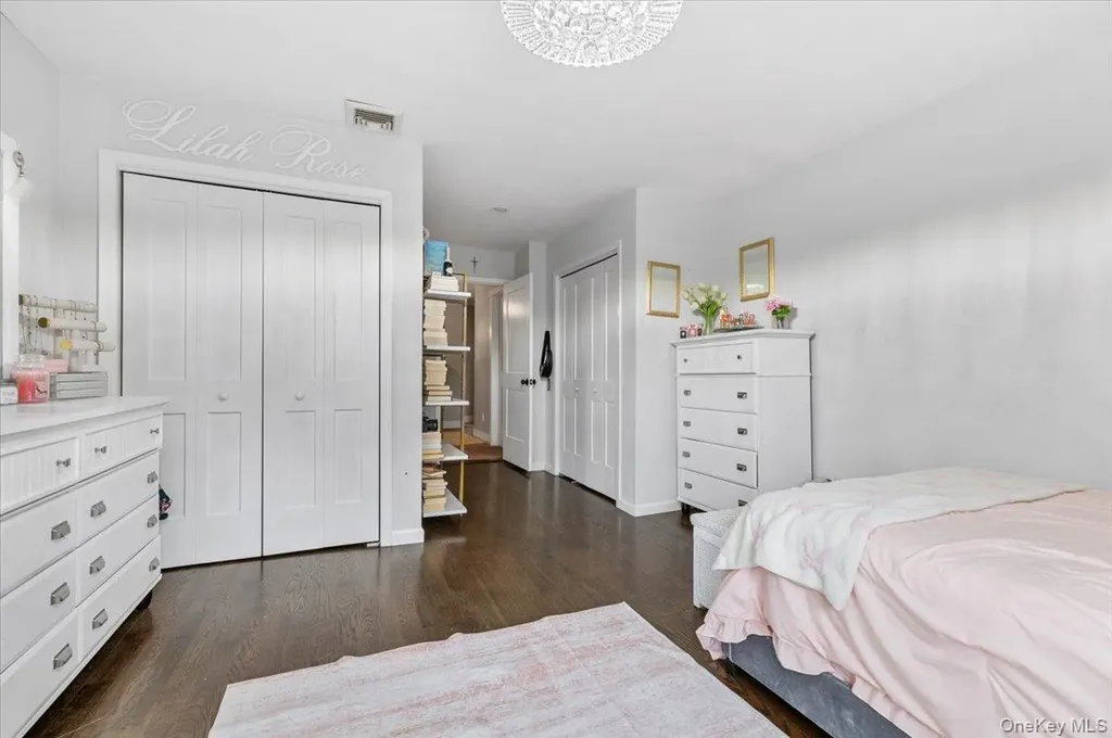 308 Sunset Boulevard Massapequa NY 11758