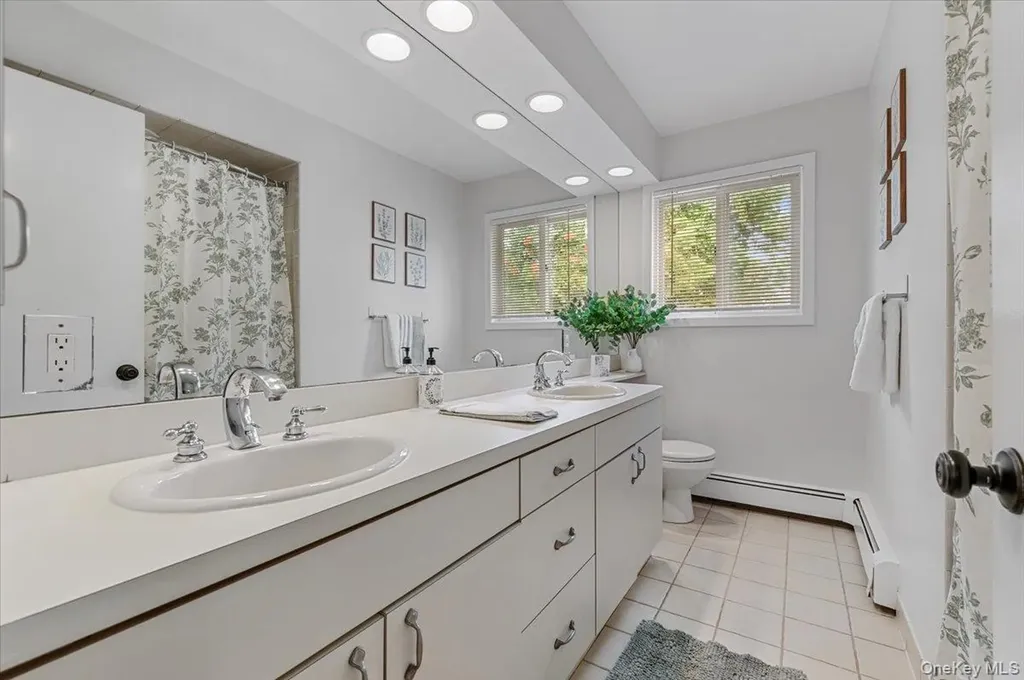 308 Sunset Boulevard Massapequa NY 11758