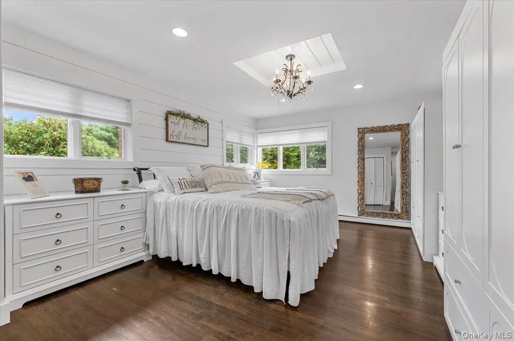 308 Sunset Boulevard Massapequa NY 11758
