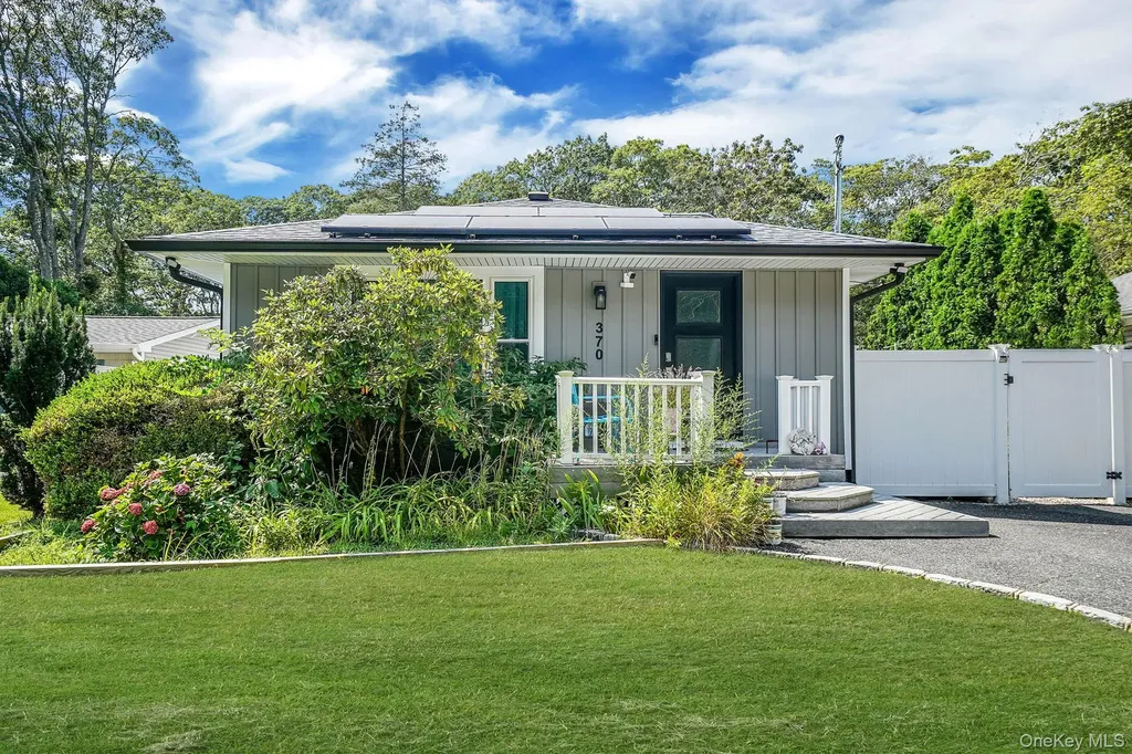 370 Whittier Drive Mastic Beach NY 11951