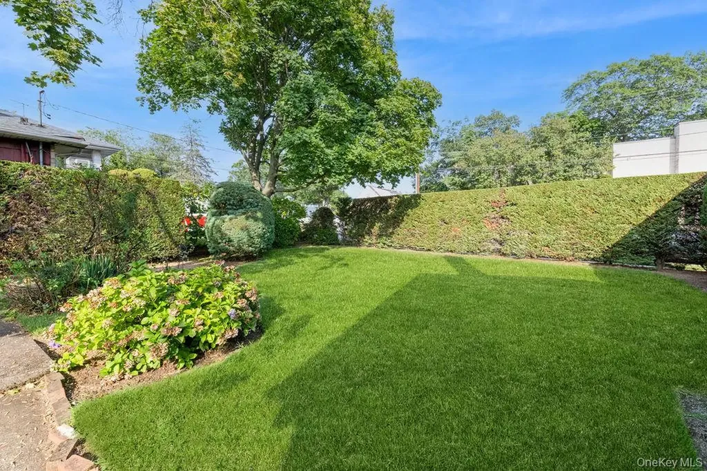 635 Hempstead Avenue West Hempstead NY 11552