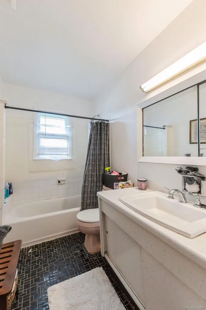 635 Hempstead Avenue West Hempstead NY 11552
