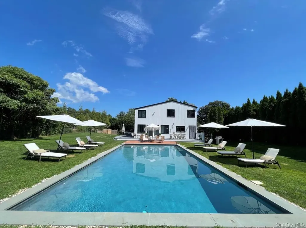51 Cheviot Southampton NY 11968