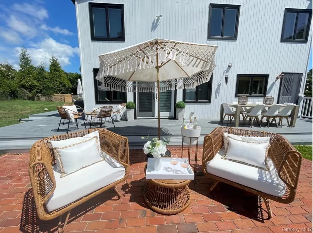 51 Cheviot Southampton NY 11968
