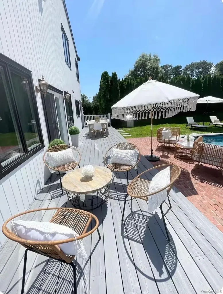 51 Cheviot Southampton NY 11968